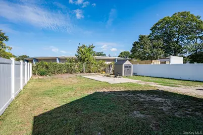 119 Lincoln Avenue, Roosevelt, NY 11575 - Photo 22