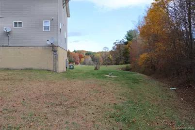 400 Round Lake Road, Rhinebeck, NY 12572 - Photo 16