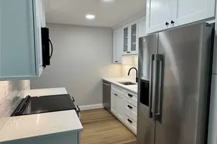 280 Berwick Ct, Ridge, NY 11961 - Photo 4