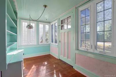 151 Benedict Avenue, Thornwood, NY 10594 - Photo 4