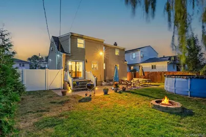 9 Riviera Parkway, Lindenhurst, NY 11757 - Photo 16