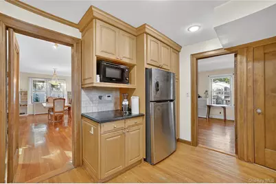 10 Edna Street, White Plains, NY 10606 - Photo 16