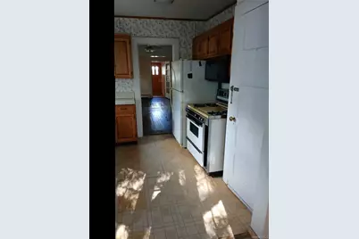 8 Woodburn Street, Patchogue, NY 11772 - Photo 10