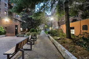 105-30 66th Ave, Forest Hills, NY 11375 - Photo 26