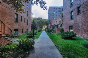 105-30 66th Ave, Forest Hills, NY 11375 - Photo 28