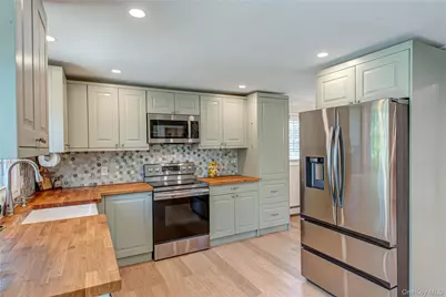 2 Elm Road, Rocky Point, NY 11778 - Photo 6