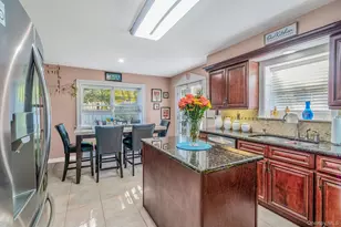 28 Winfield Davis Dr, Coram, NY 11727 - Photo 14