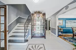 28 Winfield Davis Dr, Coram, NY 11727 - Photo 6