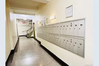 67-35 Yellowstone Boulevard #7E, Forest Hills, NY 11375 - Photo 4