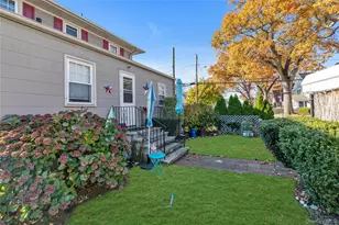 127 Smith St, Lynbrook, NY 11563 - Photo 16