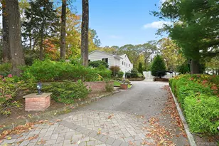 5 Fieldway Ct, Huntington, NY 11743 - Photo 2