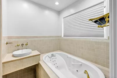 26 Ellington Way, Spring Valley, NY 10977 - Photo 22