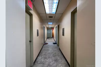 251-11 Northern Blvd #2E, Little Neck, NY 11362 - Photo 8