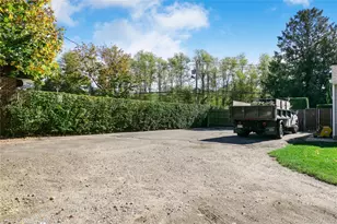 2809 Montauk Hwy, Brookhaven, NY 11719 - Photo 8