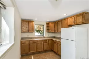 25 Estate Rd, Smithtown, NY 11787 - Photo 22