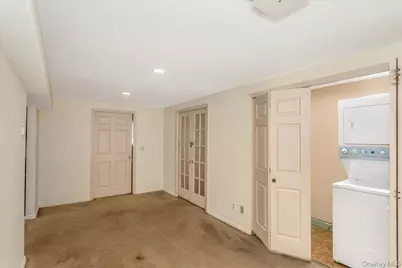 25 Estate Road, Smithtown, NY 11787 - Photo 20