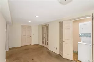 25 Estate Rd, Smithtown, NY 11787 - Photo 20