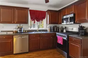 4 Wayne Ct, Middletown, NY 10941 - Photo 12