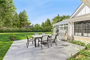 8 Shore Rd, Remsenburg, NY 11960 - Photo 4