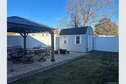 313 Lexington Avenue, West Babylon, NY 11704 - Photo 24