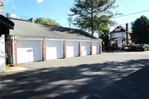 43 N Forest Ave, Rockville Centre, NY 11570 - Photo 32