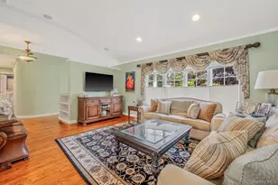 2994 Lonni Ln, Merrick, NY 11566 - Photo 6