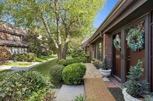 34 Pheasant Run, Roslyn, NY 11576 - Photo 16