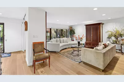 34 Pheasant Run #198, Roslyn, NY 11576 - Photo 2