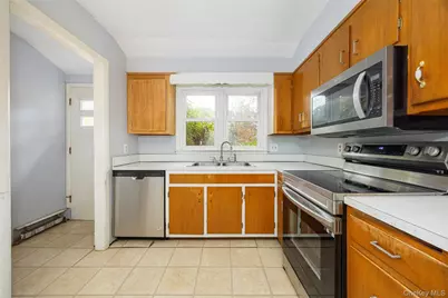 19 Timberline Drive, Poughkeepsie, NY 12603 - Photo 12