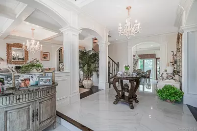 35 Savona Court, New York, NY 10309 - Photo 6