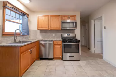 4 Francis Avenue, West Nyack, NY 10960 - Photo 4