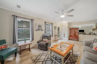 11 Bartlett Commons, Yaphank, NY 11980 - Photo 6