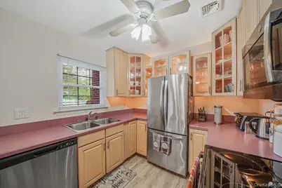 11 Bartlett Commons, Yaphank, NY 11980 - Photo 8