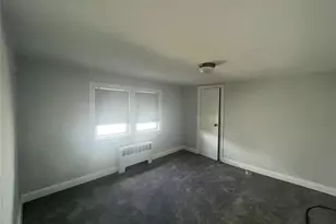 21 White St, Oyster Bay, NY 11771 - Photo 4