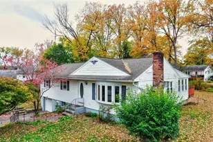 4 Parade Pl, New Windsor, NY 12553 - Photo 4