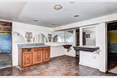 4 Parade Place, New Windsor, NY 12553 - Photo 16