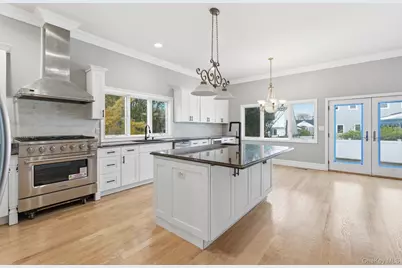 3328 Woodward Street, Oceanside, NY 11572 - Photo 4