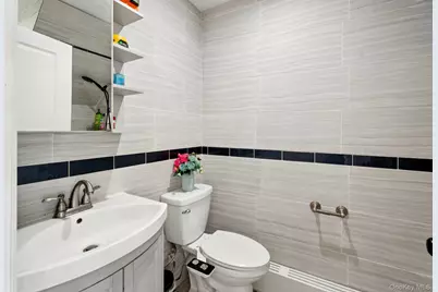 31 Arthur Street, Baldwin, NY 11510 - Photo 18