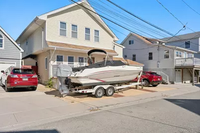 31 Arthur Street, Baldwin, NY 11510 - Photo 2