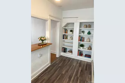 7 S Atlantic Street, Bay Shore, NY 11706 - Photo 2