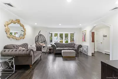 12 Flo Drive, Syosset, NY 11791 - Photo 6