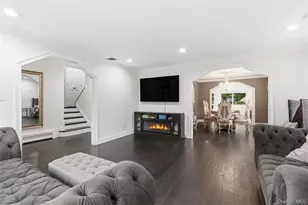 12 Flo Dr, Syosset, NY 11791 - Photo 8