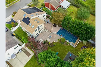 12 Flo Drive, Syosset, NY 11791 - Photo 2