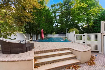 12 Flo Drive, Syosset, NY 11791 - Photo 32