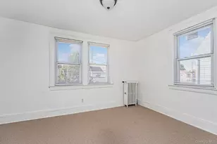 118-15 203rd St, Saint Albans, NY 11412 - Photo 16