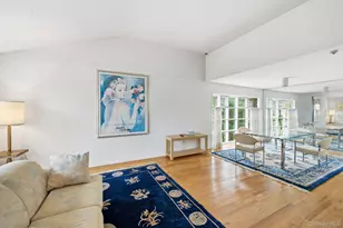 18 Dunhill Rd, Manhasset Hills, NY 11040 - Photo 4