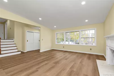 2 Arbor Gate, Old Bethpage, NY 11804 - Photo 2