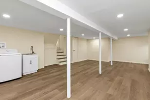 2 Arbor Gate, Old Bethpage, NY 11804 - Photo 10