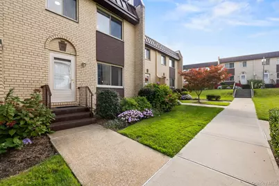 215-15 23 Avenue #TH, Bayside, NY 11360 - Photo 34