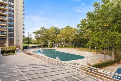 215-15 23 Avenue #TH, Bayside, NY 11360 - Photo 32